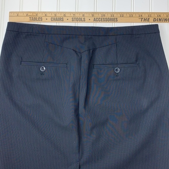 Gap pinstripe skirt EUC with pockets 4 - Picture 4 of 8